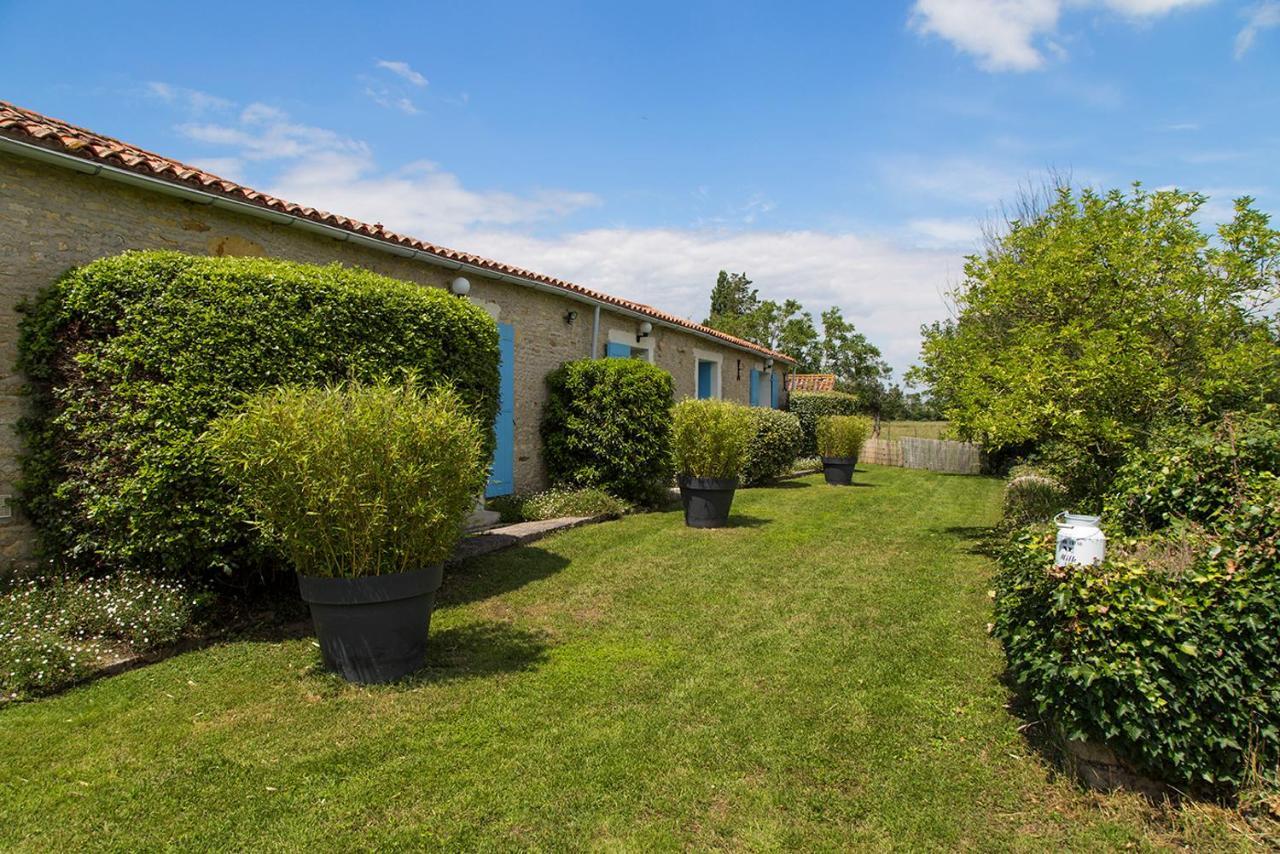 Chaille-Les-Marais L'Enclos Bleu, Gite - Marais Poitevin Avec Piscine Chauffee מראה חיצוני תמונה