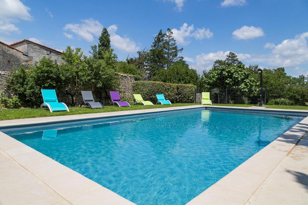 Chaille-Les-Marais L'Enclos Bleu, Gite - Marais Poitevin Avec Piscine Chauffee מראה חיצוני תמונה