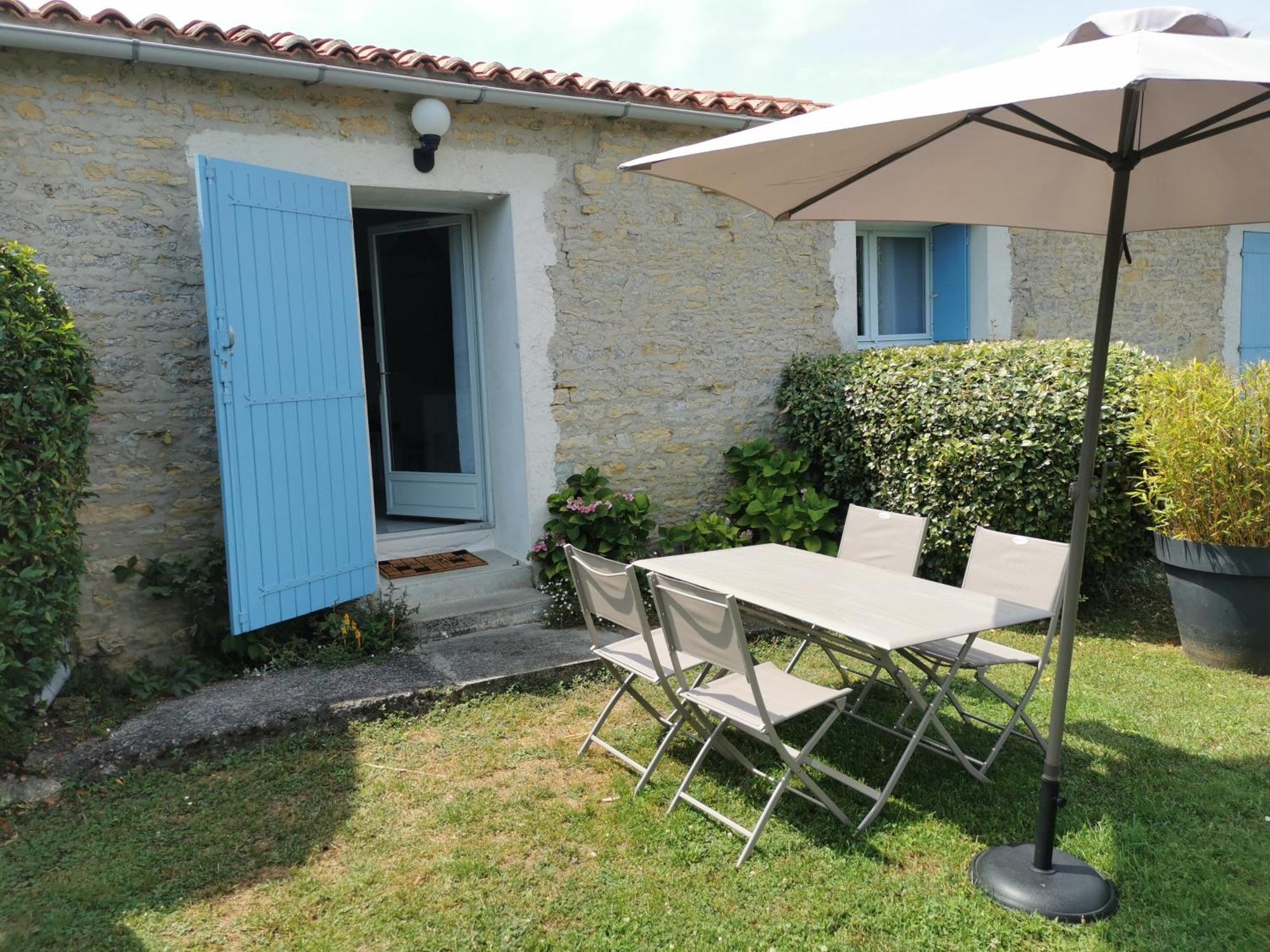 Chaille-Les-Marais L'Enclos Bleu, Gite - Marais Poitevin Avec Piscine Chauffee מראה חיצוני תמונה